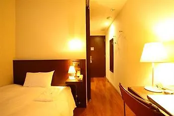 Arietta Hotel & Trattoria Tōkyō 3*,